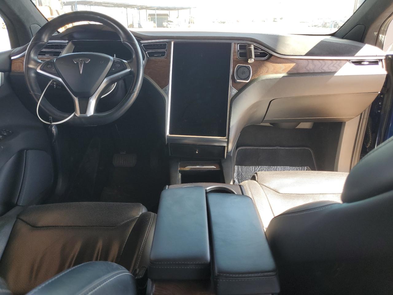 2017 Tesla Model X VIN: 5YJXCDE22HF035675 Lot: 64334395