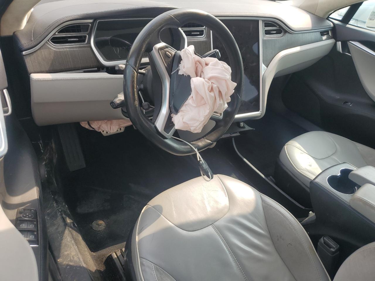 2013 Tesla Model S VIN: 5YJSA1DP3DFP14019 Lot: 64089485