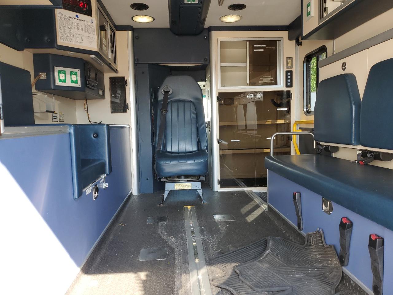 2013 Ford Econoline E350 Super Duty Cutaway Van VIN: 1FDWE3FSXDDA74851 Lot: 63290825