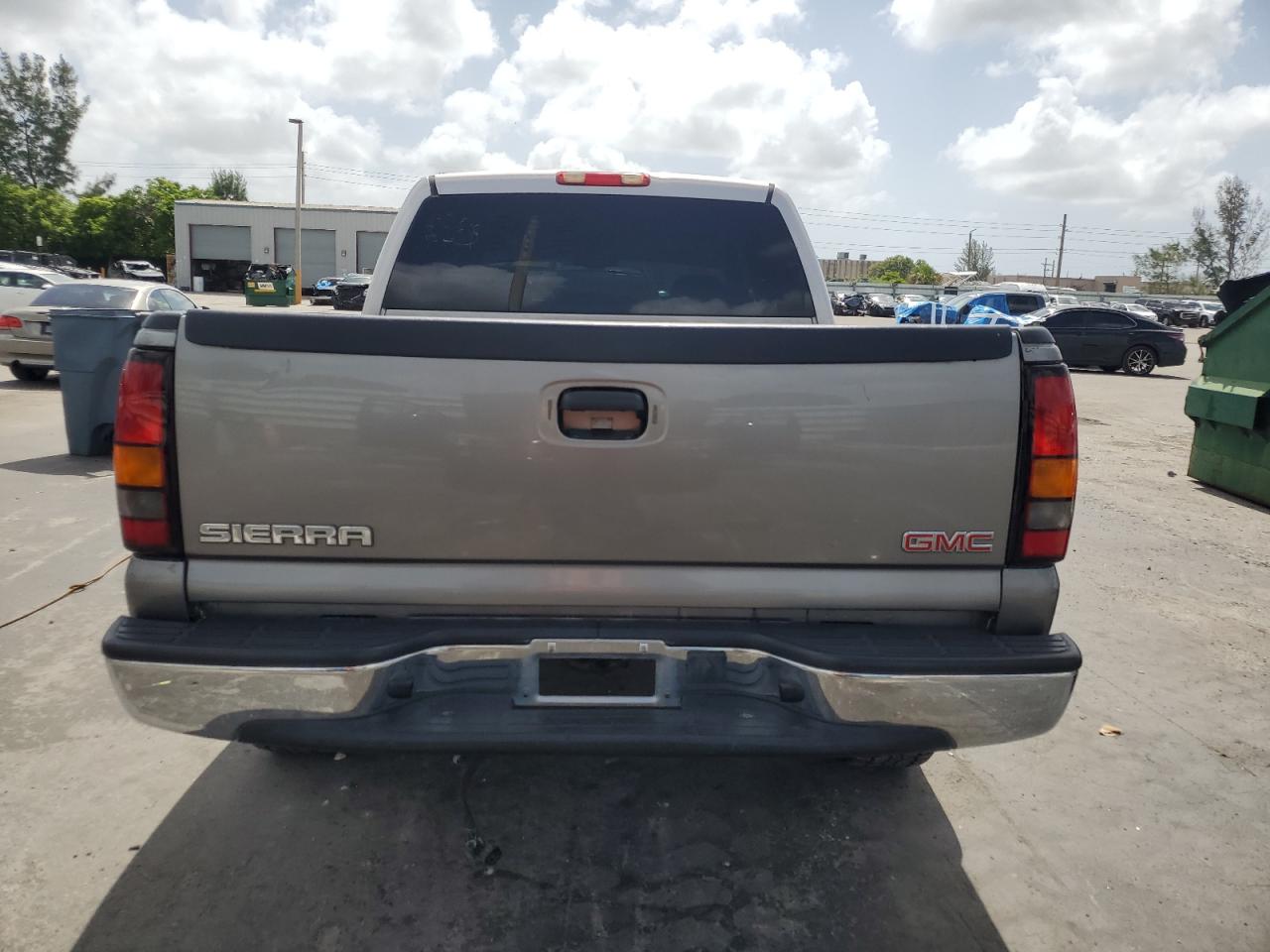 2gtec13t551133373 2GTEC13T551133373 2005 GMC New Sierra C1500