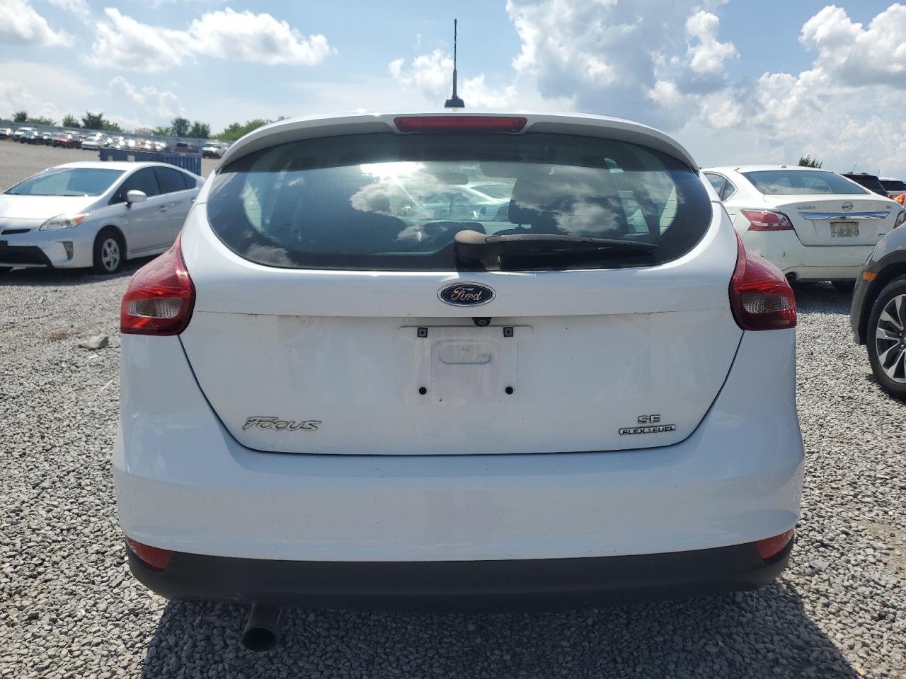 2015 Ford Focus Se VIN: 1FADP3K2XFL364324 Lot: 64502455