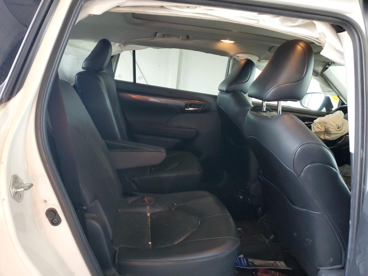 2021 Toyota Highlander Platinum VIN: 5TDFZRBH0MS137305 Lot: 63462165