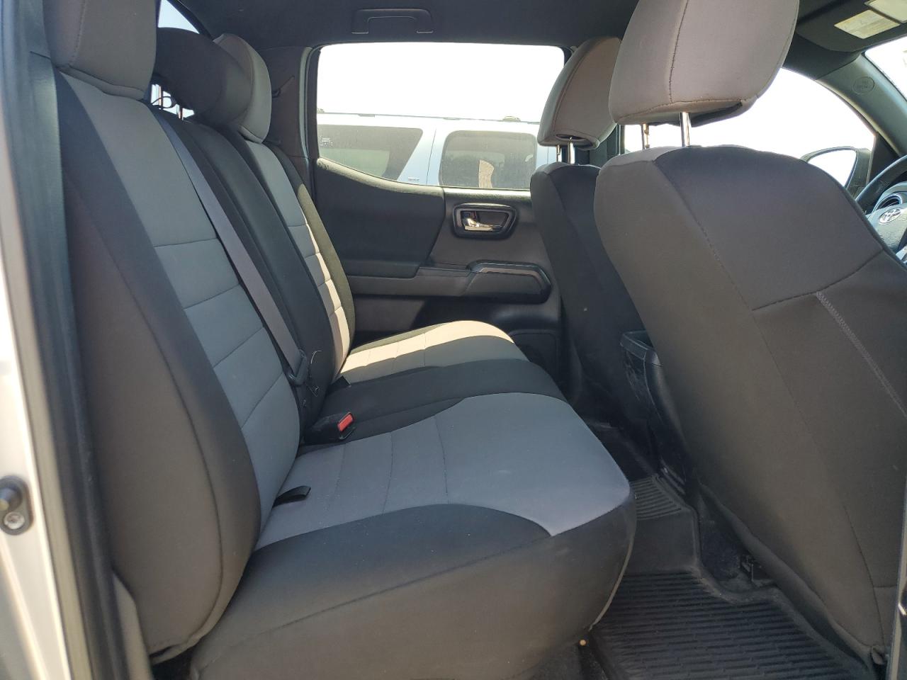 2018 Toyota Tacoma Double Cab VIN: 3TMCZ5AN6JM129370 Lot: 63042425