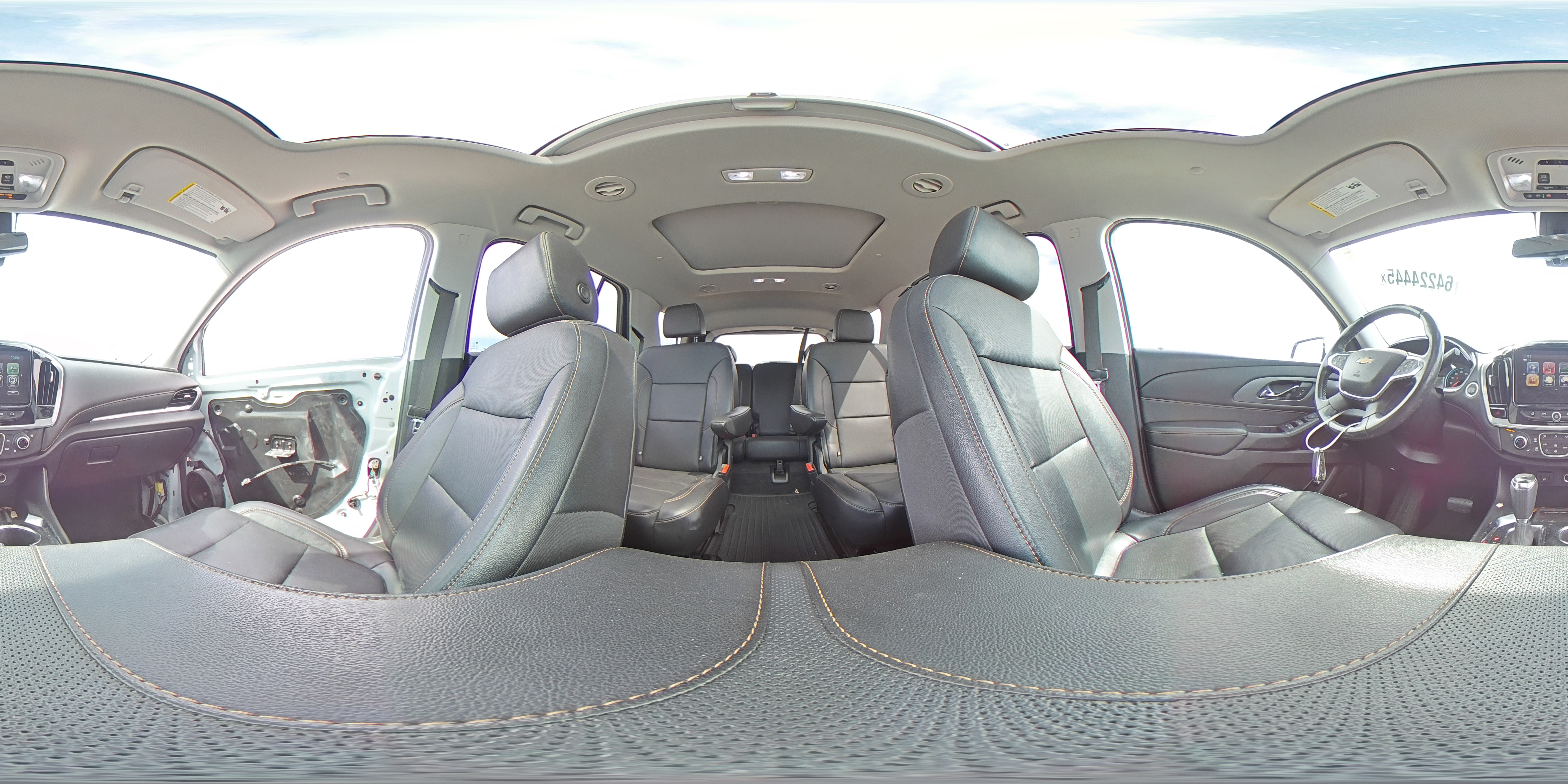 2019 Chevrolet Traverse Premier VIN: 1GNERKKW1KJ166573 Lot: 64224445