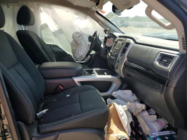  NISSAN TITAN 2019 Czarny