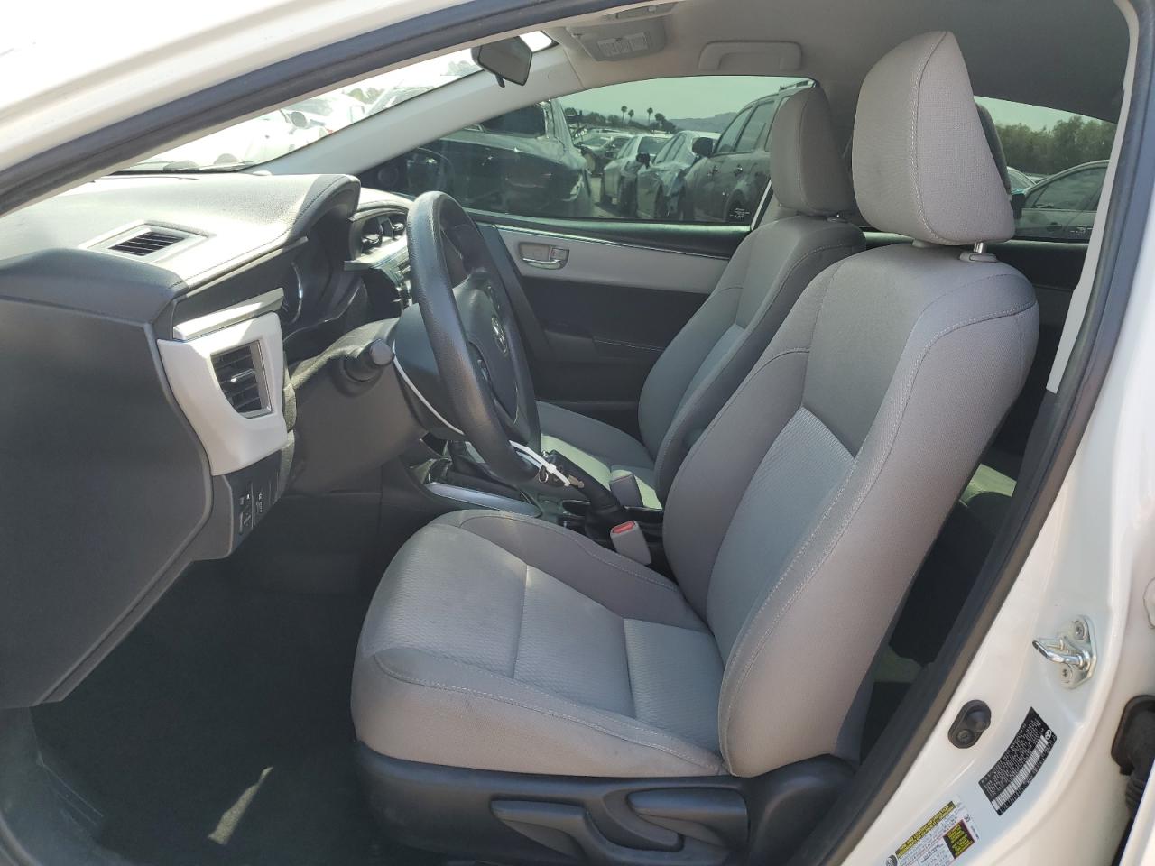 2015 Toyota Corolla L VIN: 5YFBURHE9FP196438 Lot: 65580115