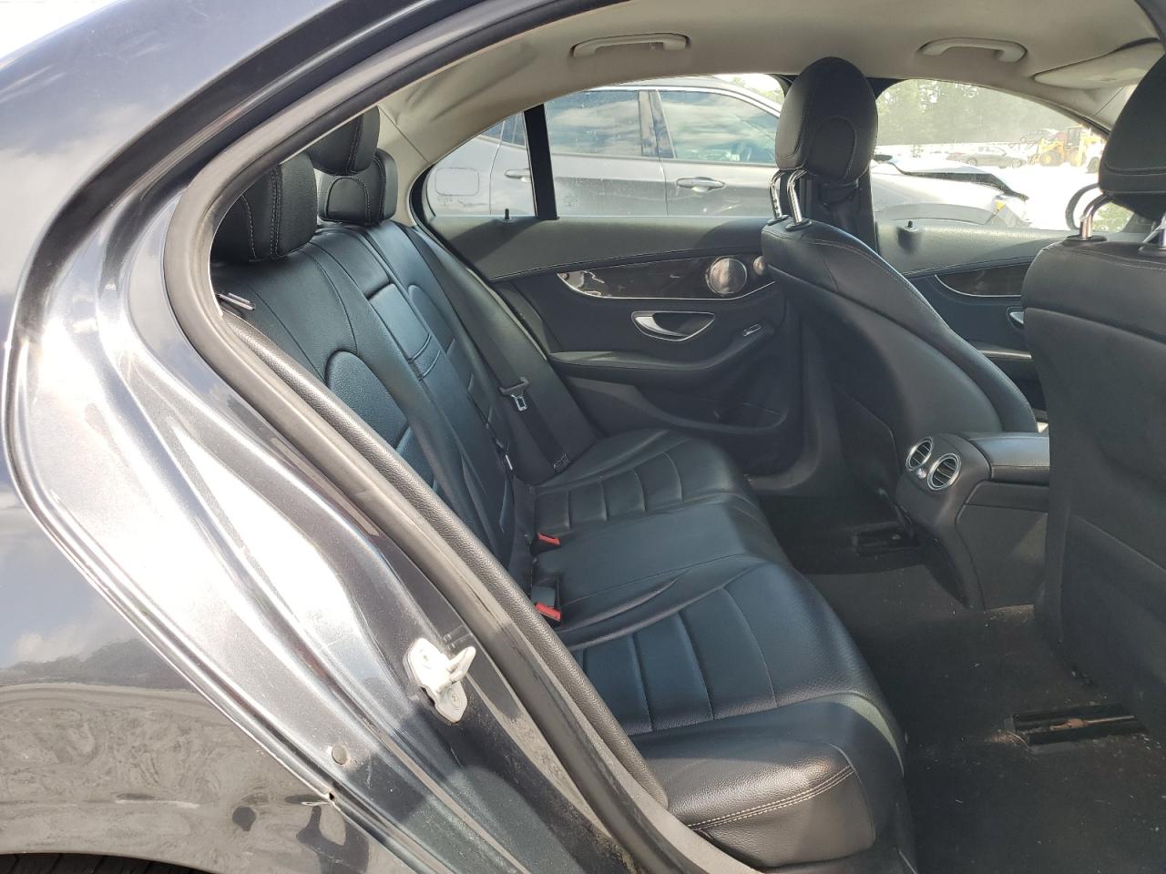 2015 Mercedes-Benz C 300 VIN: 55SWF4JB0FU071398 Lot: 64739775