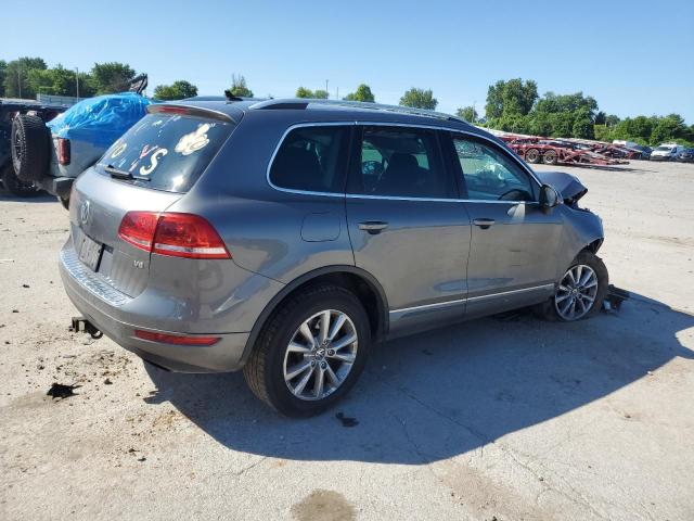 Parquets VOLKSWAGEN TOUAREG 2014 Szary