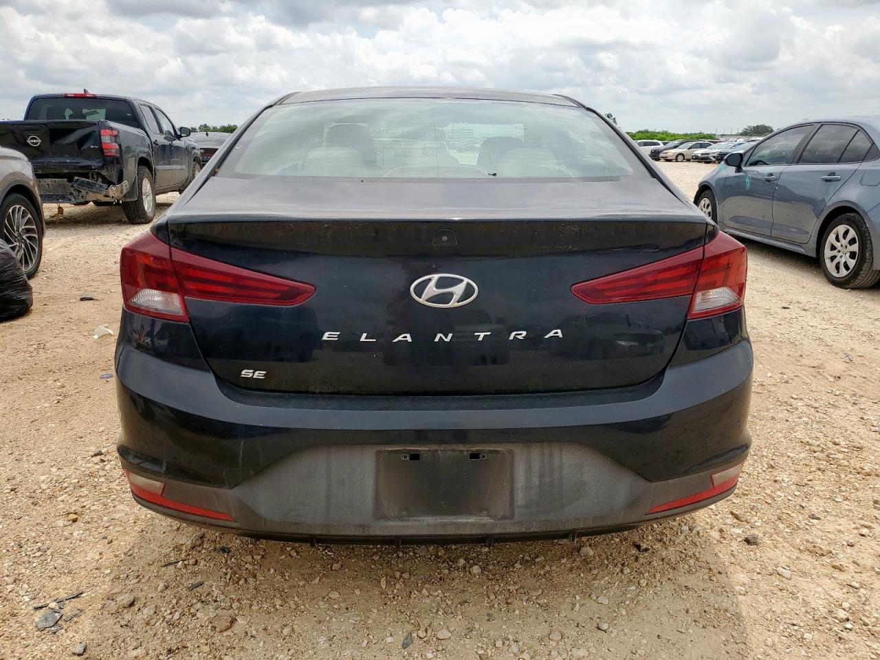 2019 Hyundai Elantra Se VIN: KMHD74LF5KU754765 Lot: 64448585
