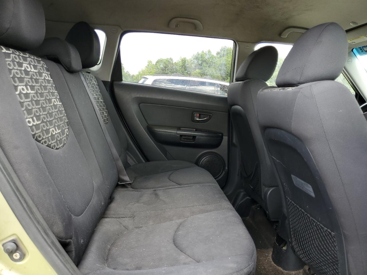 2011 Kia Soul + VIN: KNDJT2A22B7242550 Lot: 63271285