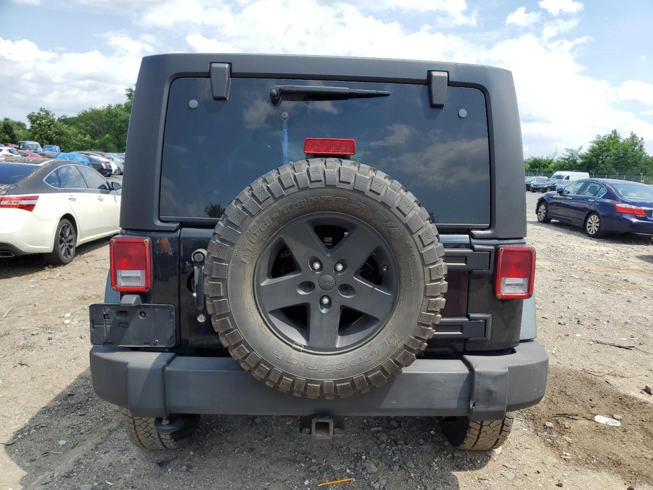 2014 Jeep Wrangler Unlimited Sport VIN: 1C4BJWDG4EL105890 Lot: 65014205