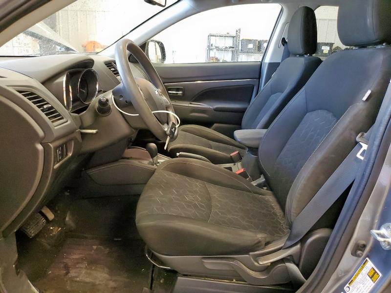  MITSUBISHI OUTLANDER 2021 Srebrny