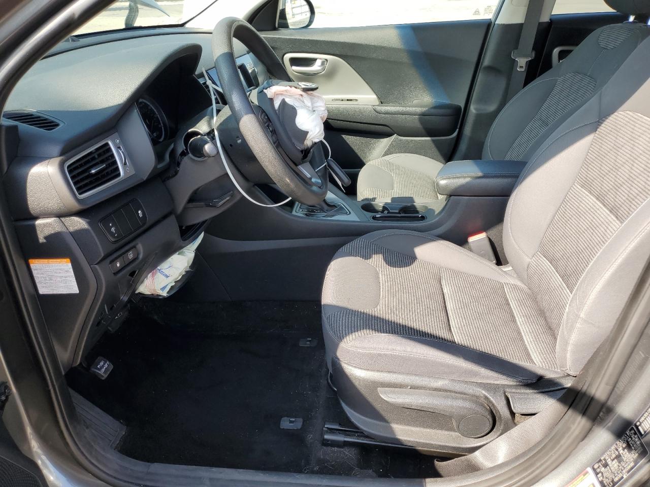kndcb3lc8h5094982 KNDCB3LC8H5094982 2017 Kia Niro Fe