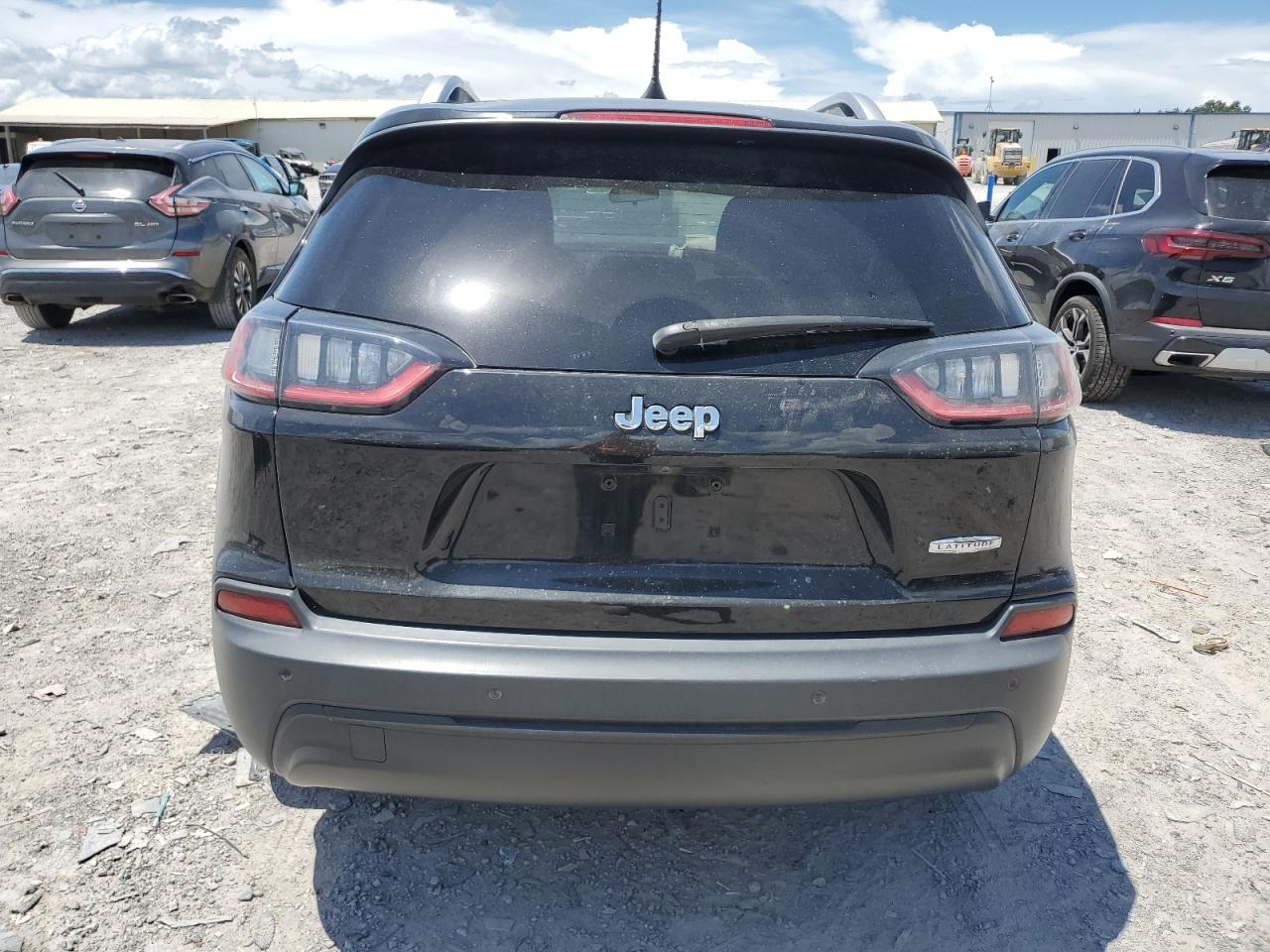 2019 Jeep Cherokee Latitude Plus VIN: 1C4PJLLB4KD110779 Lot: 65365175