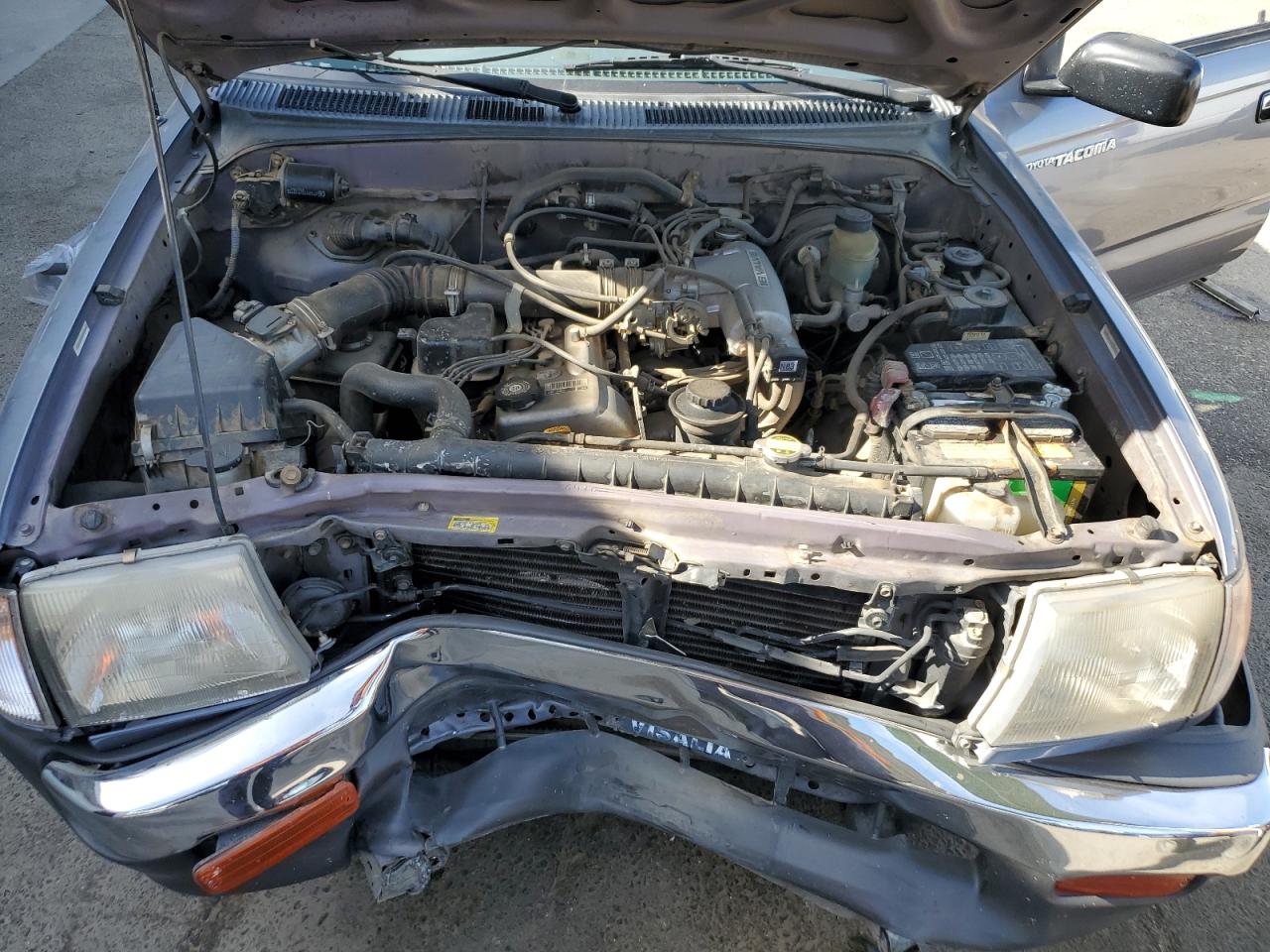 1998 Toyota Tacoma Xtracab VIN: 4TAVL52N8WZ100253 Lot: 66570055