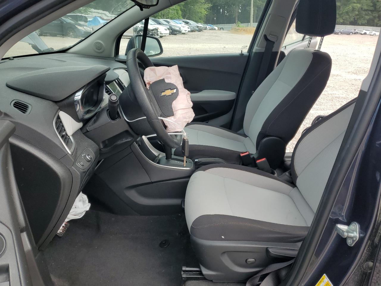 2018 Chevrolet Trax Ls VIN: 3GNCJKSB6JL214815 Lot: 64980195
