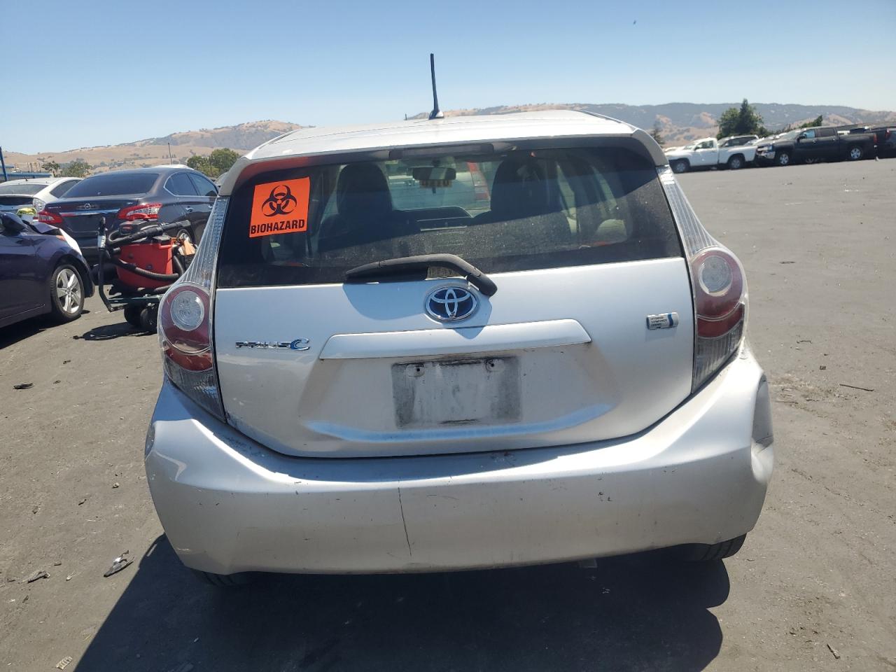 2014 Toyota Prius C VIN: JTDKDTB33E1560165 Lot: 64676035