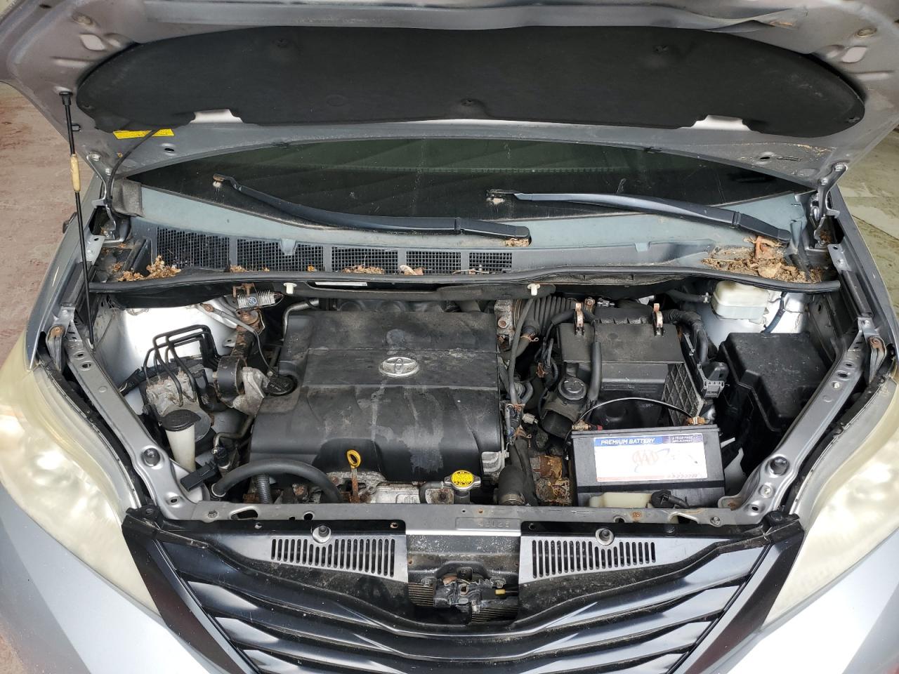 2011 Toyota Sienna VIN: 5TDZK3DC8BS077903 Lot: 64673865