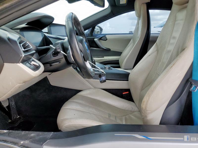 2015 BMW I8   