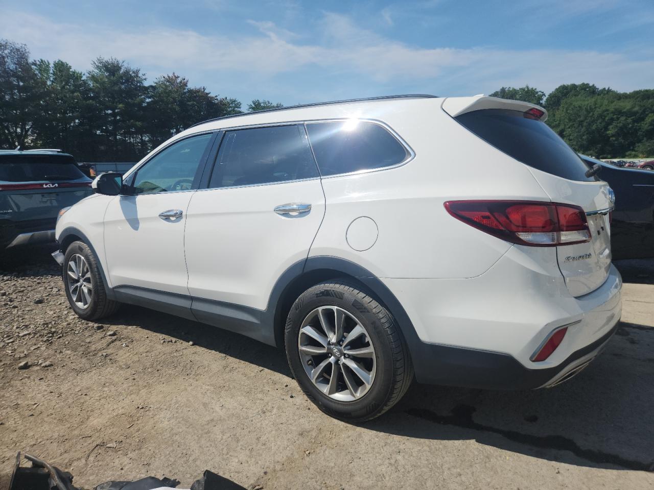 2017 Hyundai Santa Fe Se VIN: KM8SM4HF5HU187944 Lot: 66138035