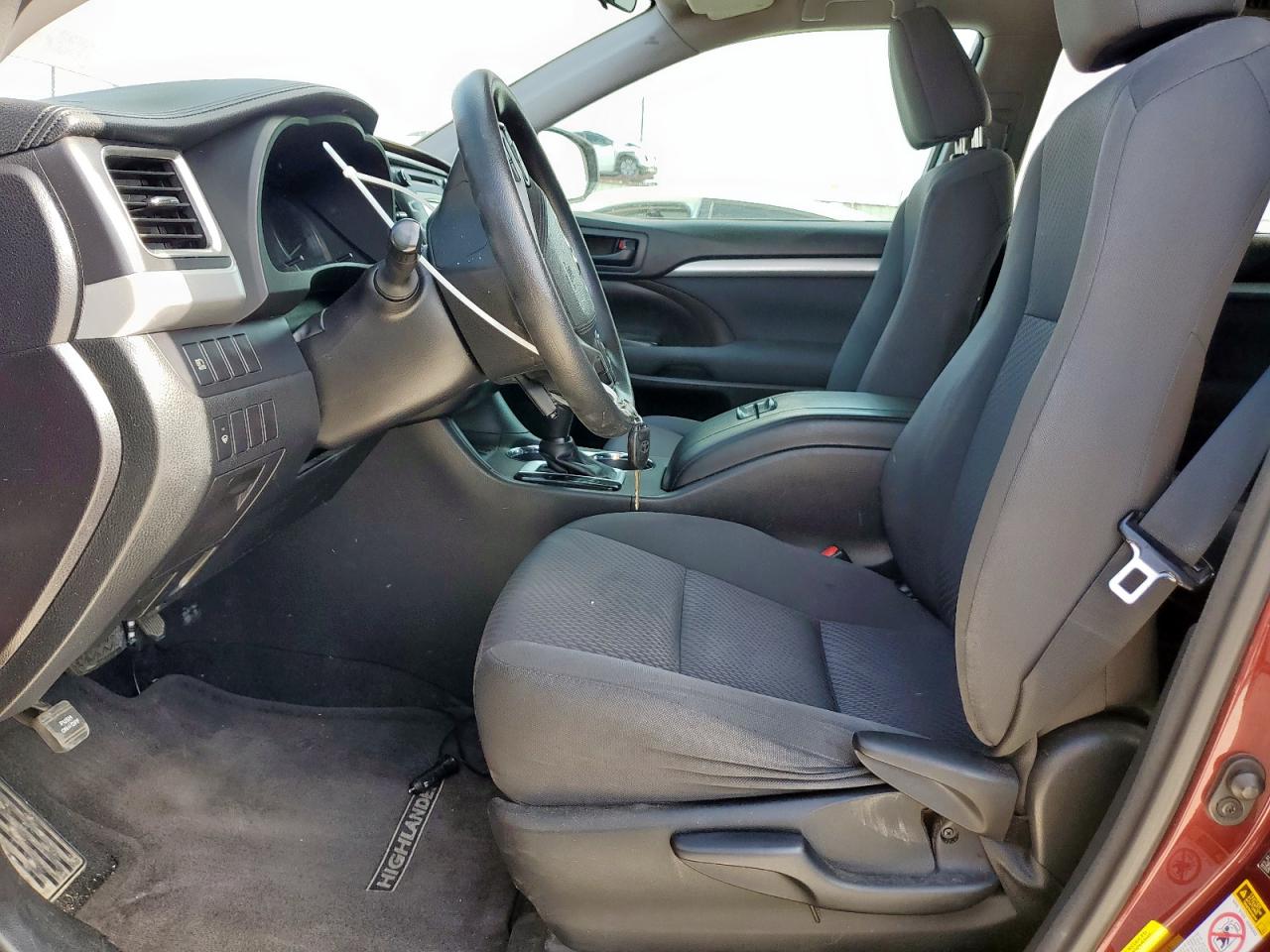 2017 Toyota Highlander Le VIN: 5TDZARFH5HS028861 Lot: 64402855