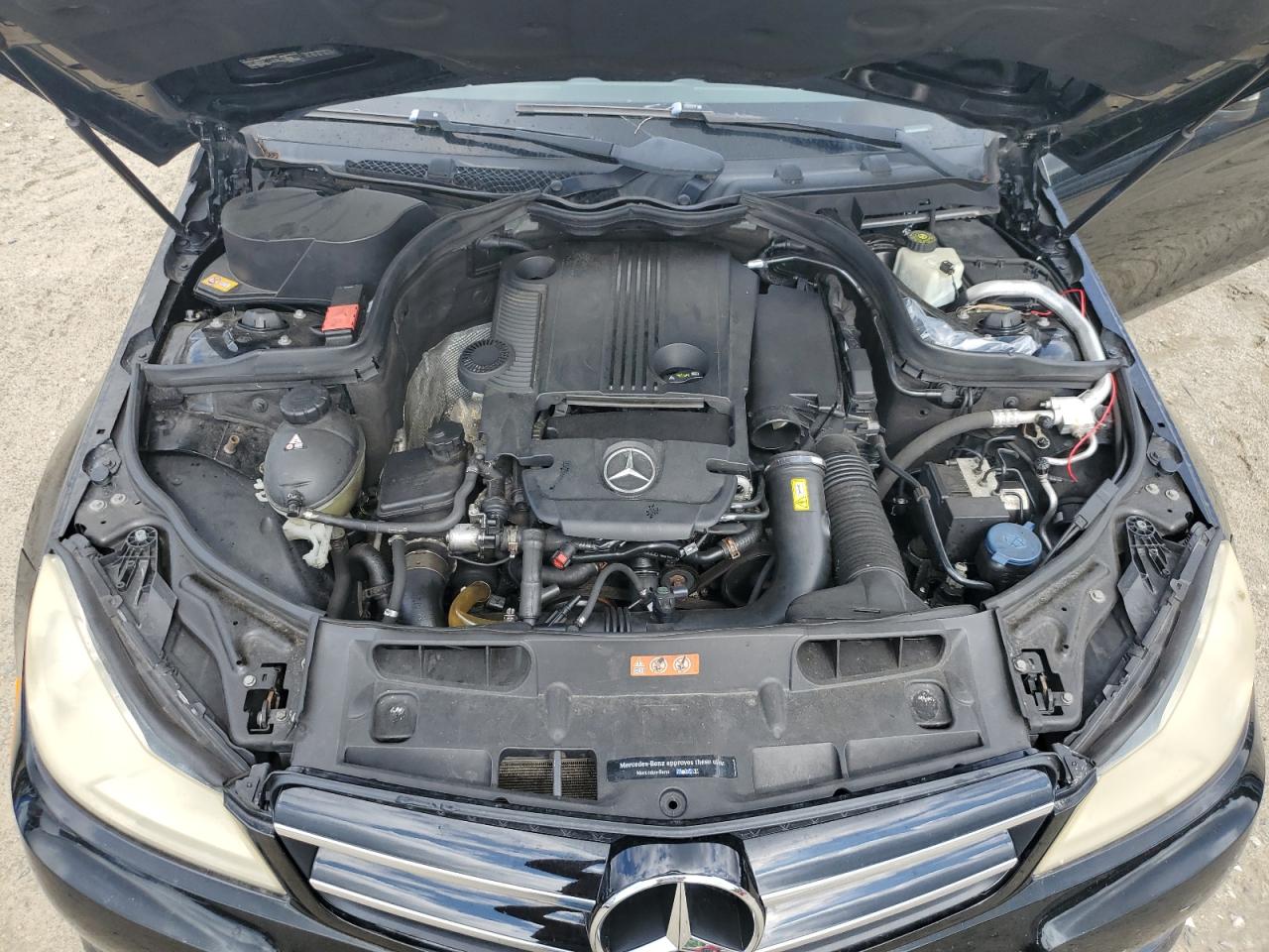 2015 Mercedes-Benz C 250 VIN: WDDGJ4HB2FG410619 Lot: 63898435