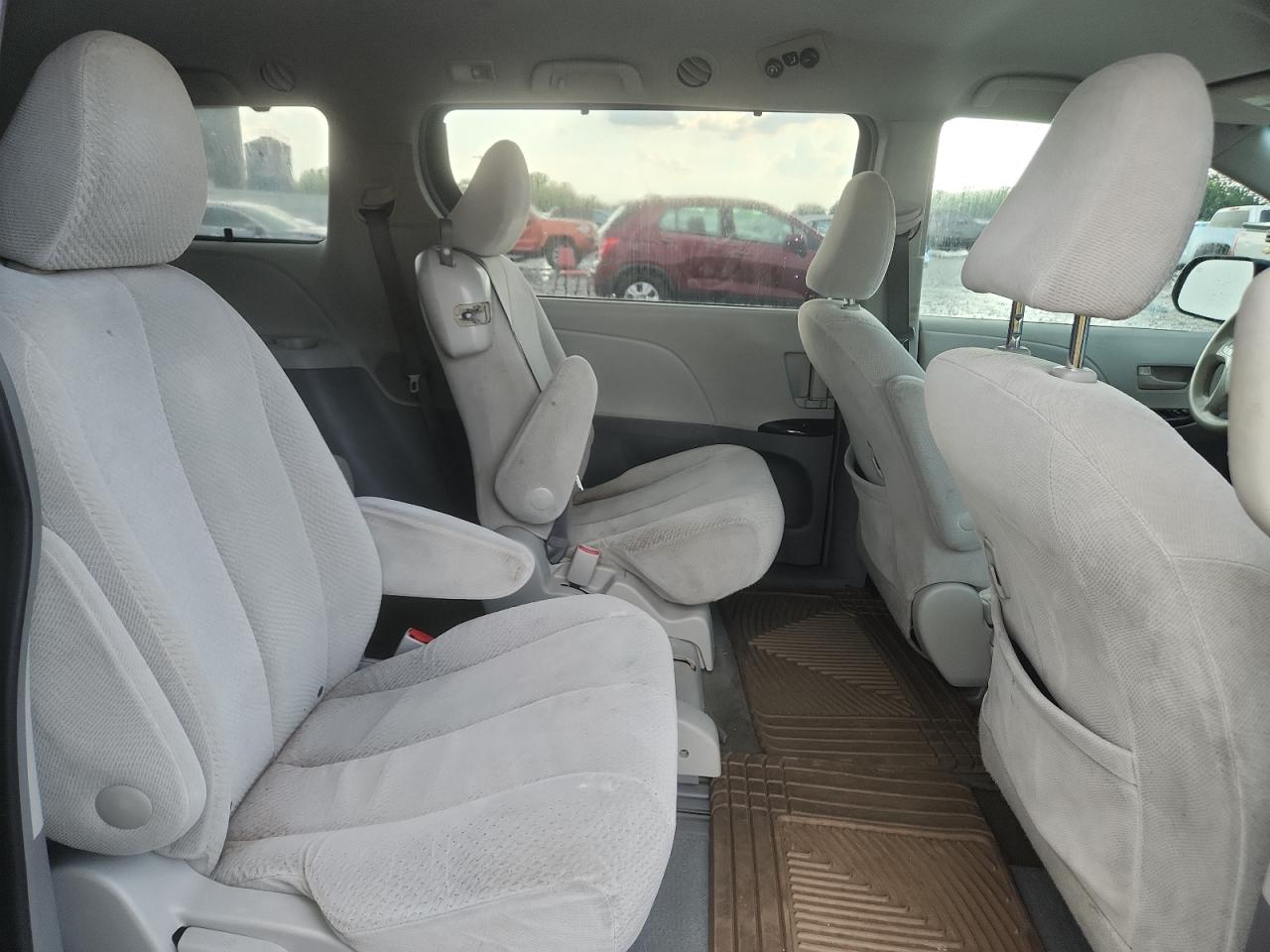 2011 Toyota Sienna Le VIN: 5TDKK3DC7BS136148 Lot: 63531105