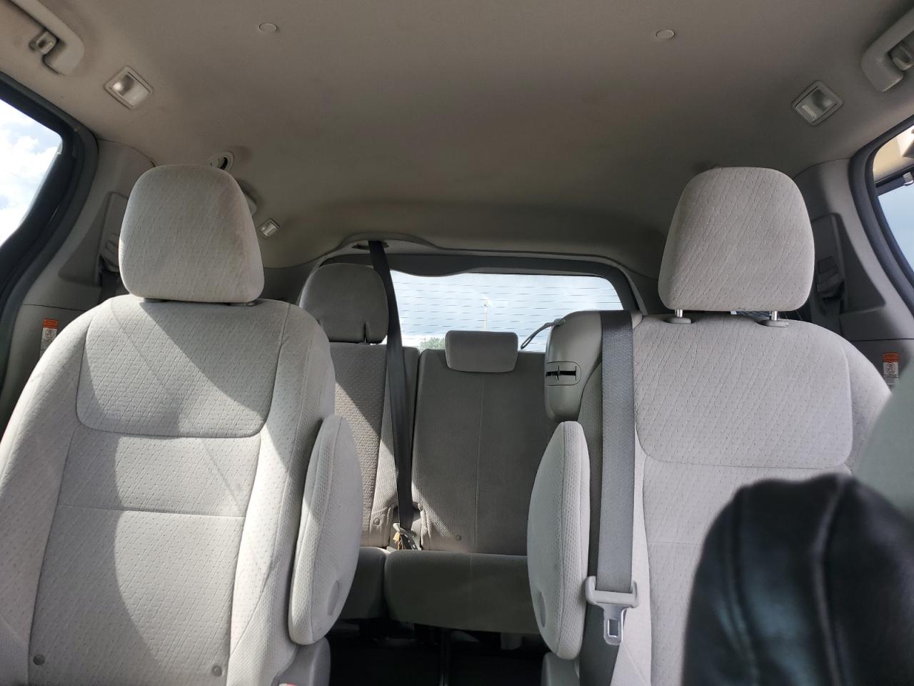 2015 Toyota Sienna Le VIN: 5TDKK3DC7FS671812 Lot: 64671545