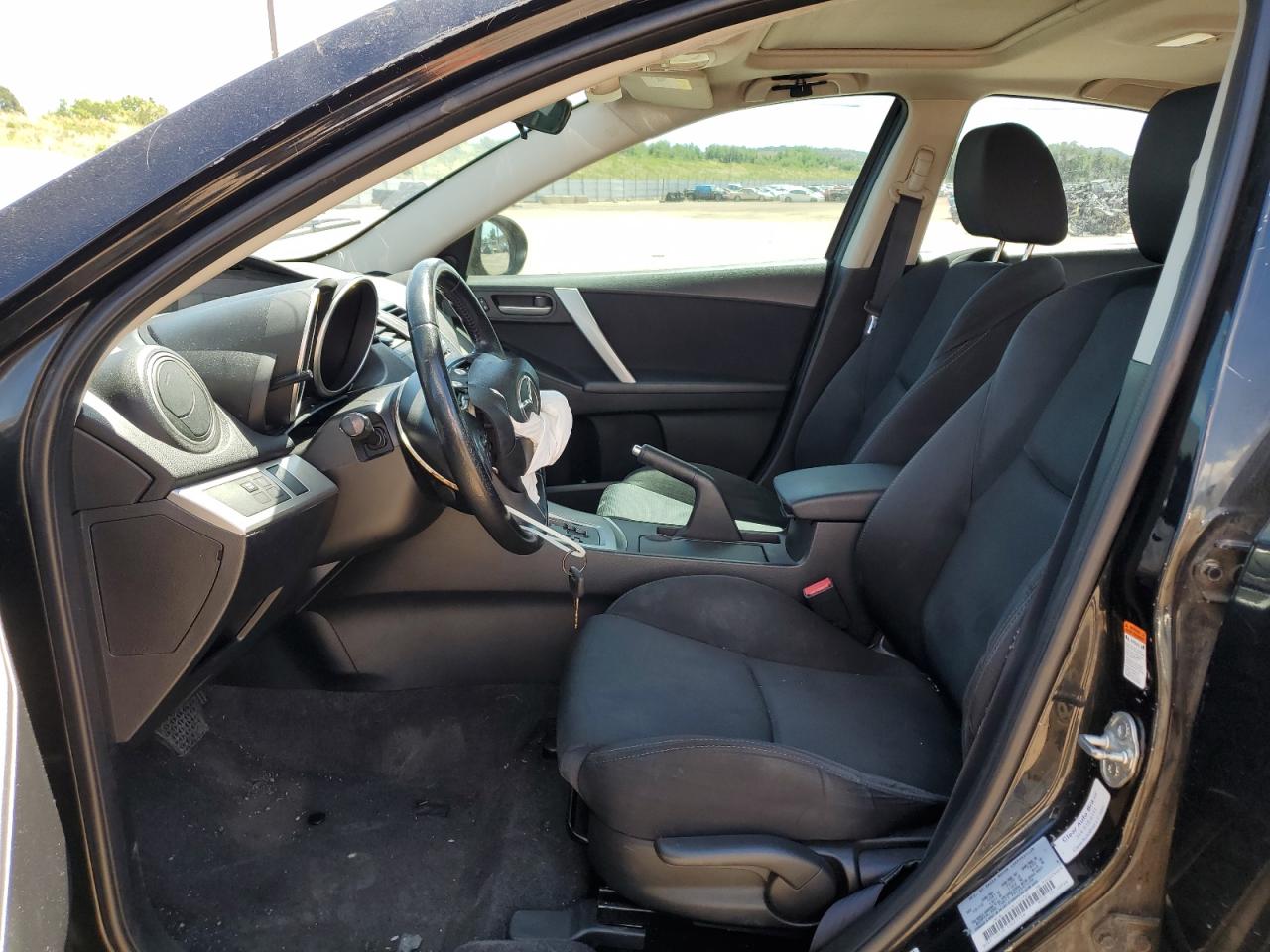 2011 Mazda 3 S VIN: JM1BL1U52B1403762 Lot: 63685205