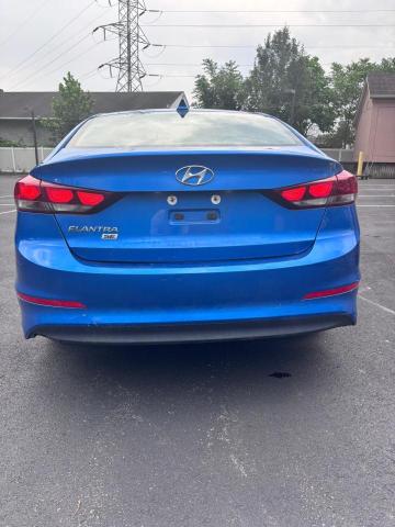 Sedans HYUNDAI ELANTRA 2017 Granatowy