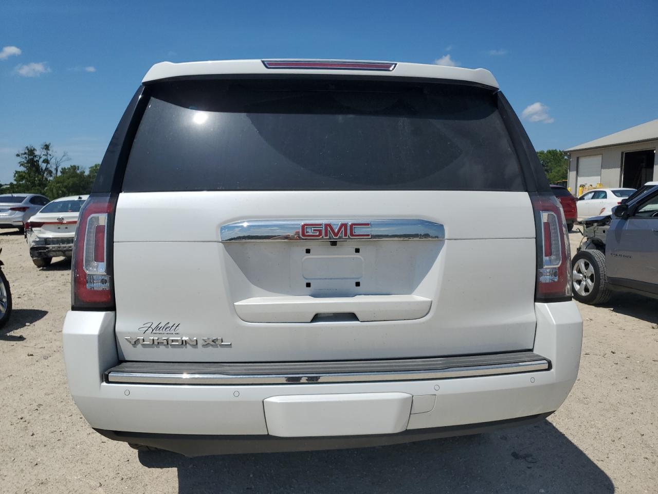 2016 GMC Yukon Xl Denali VIN: 1GKS2HKJXGR320833 Lot: 63844805