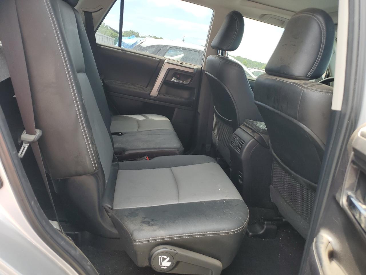2015 Toyota 4Runner Sr5 VIN: JTEZU5JR0F5093101 Lot: 63800305