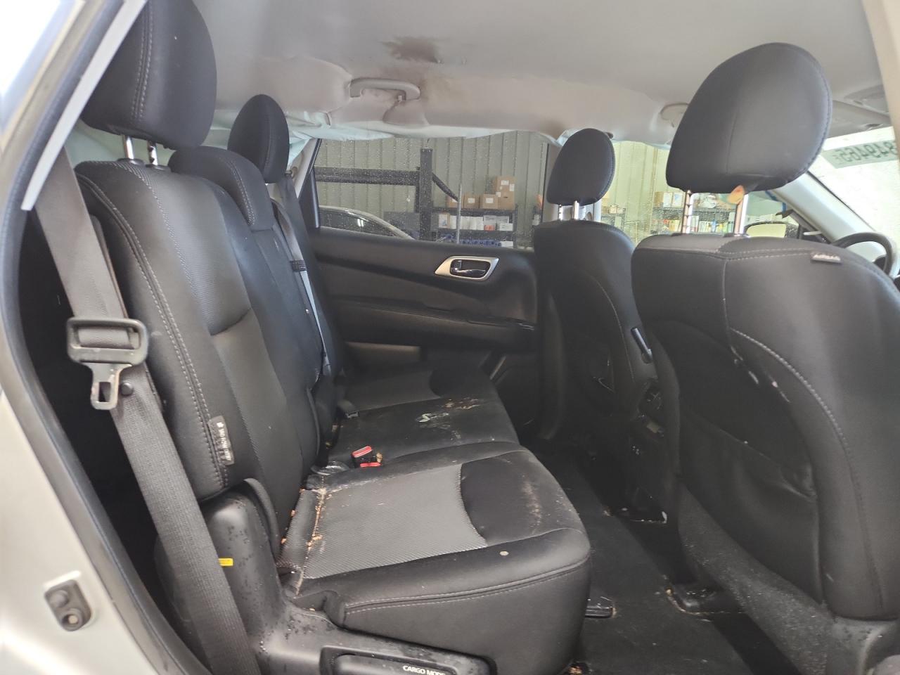 2019 Nissan Pathfinder S VIN: 5N1DR2MN2KC629233 Lot: 65849465