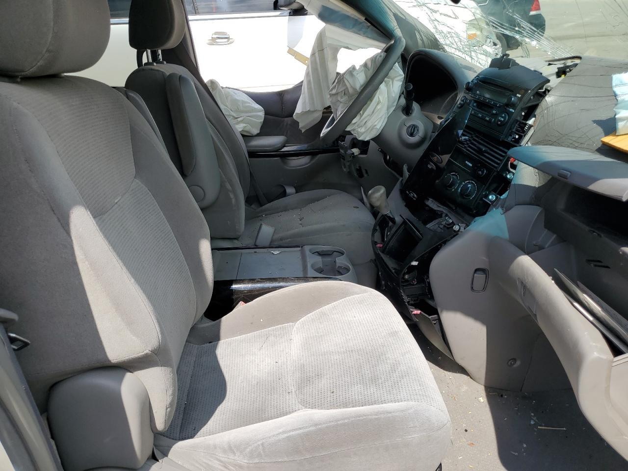 2004 Toyota Sienna Ce VIN: 5TDZA23CX4S203387 Lot: 64786555