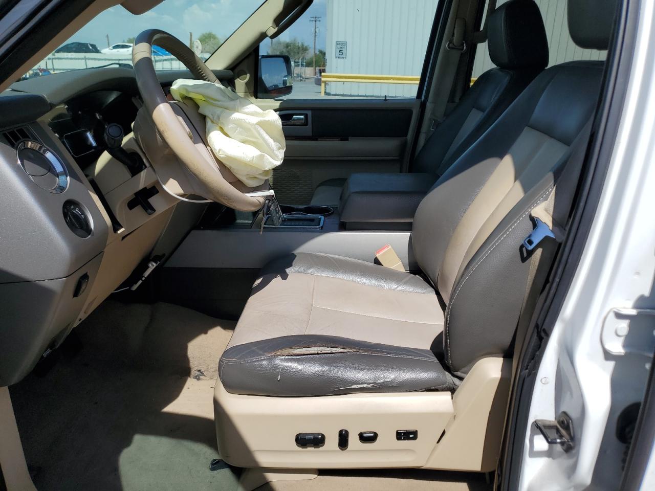 2007 Ford Expedition Eddie Bauer VIN: 1FMFU17557LA55621 Lot: 60856985