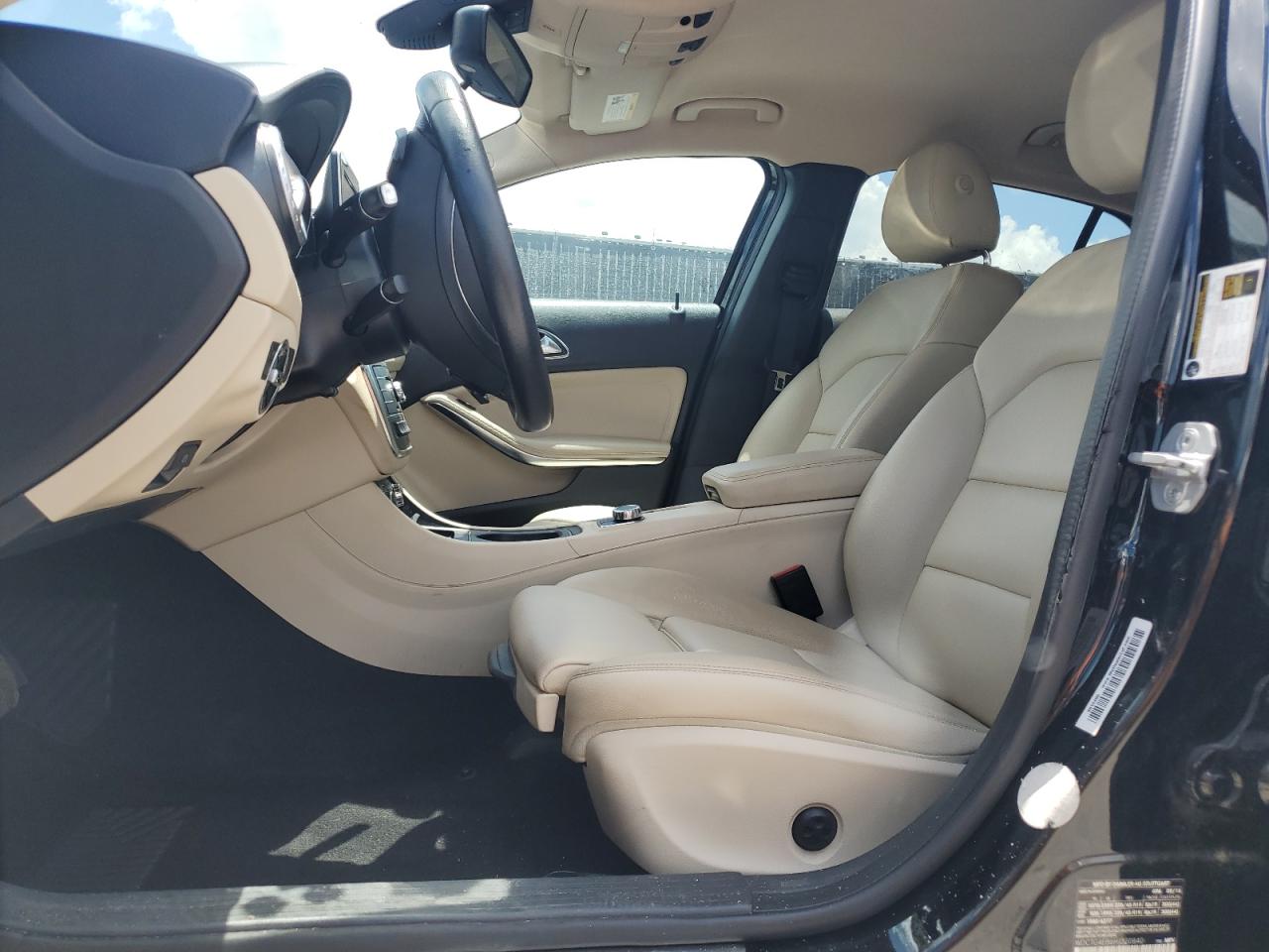 wdctg4eb6hj320840 WDCTG4EB6HJ320840 2017 Mercedes-Benz Gla 250