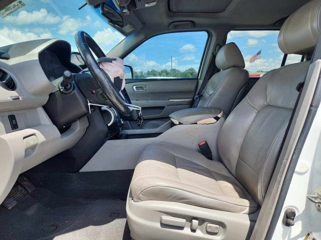 2011 Honda Pilot Exln VIN: 5FNYF4H74BB102285 Lot: 63968795