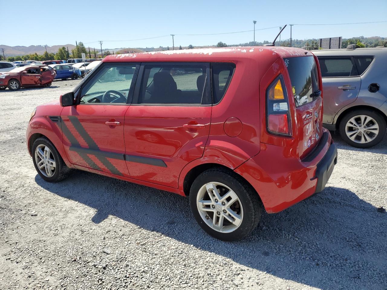 2011 Kia Soul + VIN: KNDJT2A23B7330961 Lot: 66892885