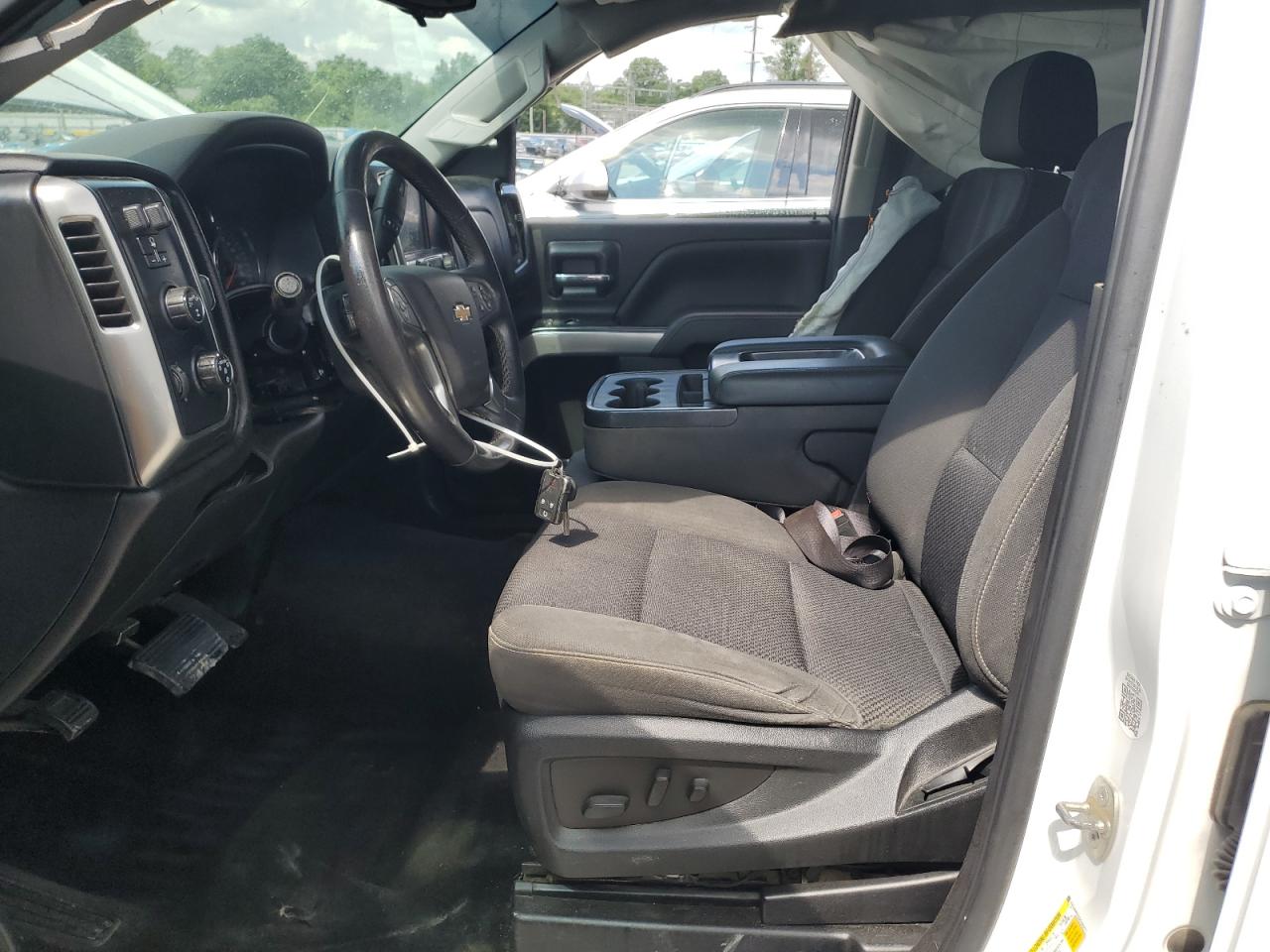 2018 Chevrolet Silverado K1500 Lt VIN: 3GCUKREC3JG131777 Lot: 66755865