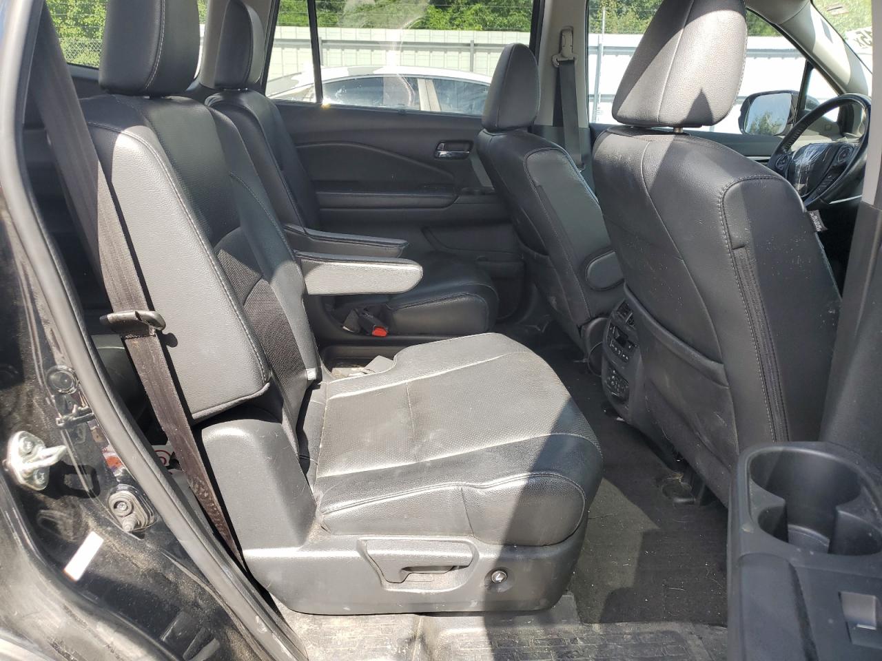 2016 Honda Pilot Elite VIN: 5FNYF6H00GB050529 Lot: 64396415