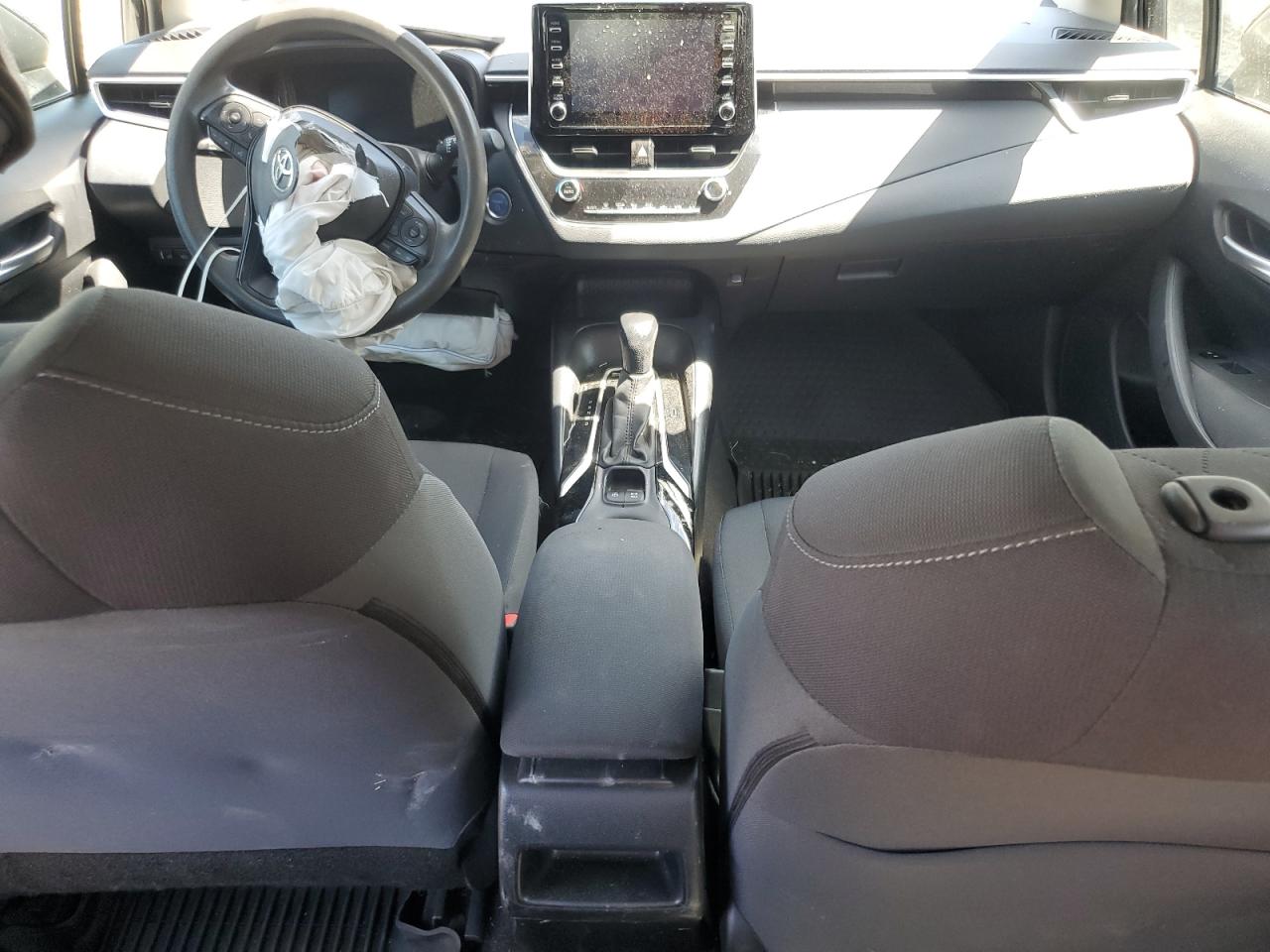 2020 Toyota Corolla Le VIN: JTDEBRBE3LJ015975 Lot: 65556695