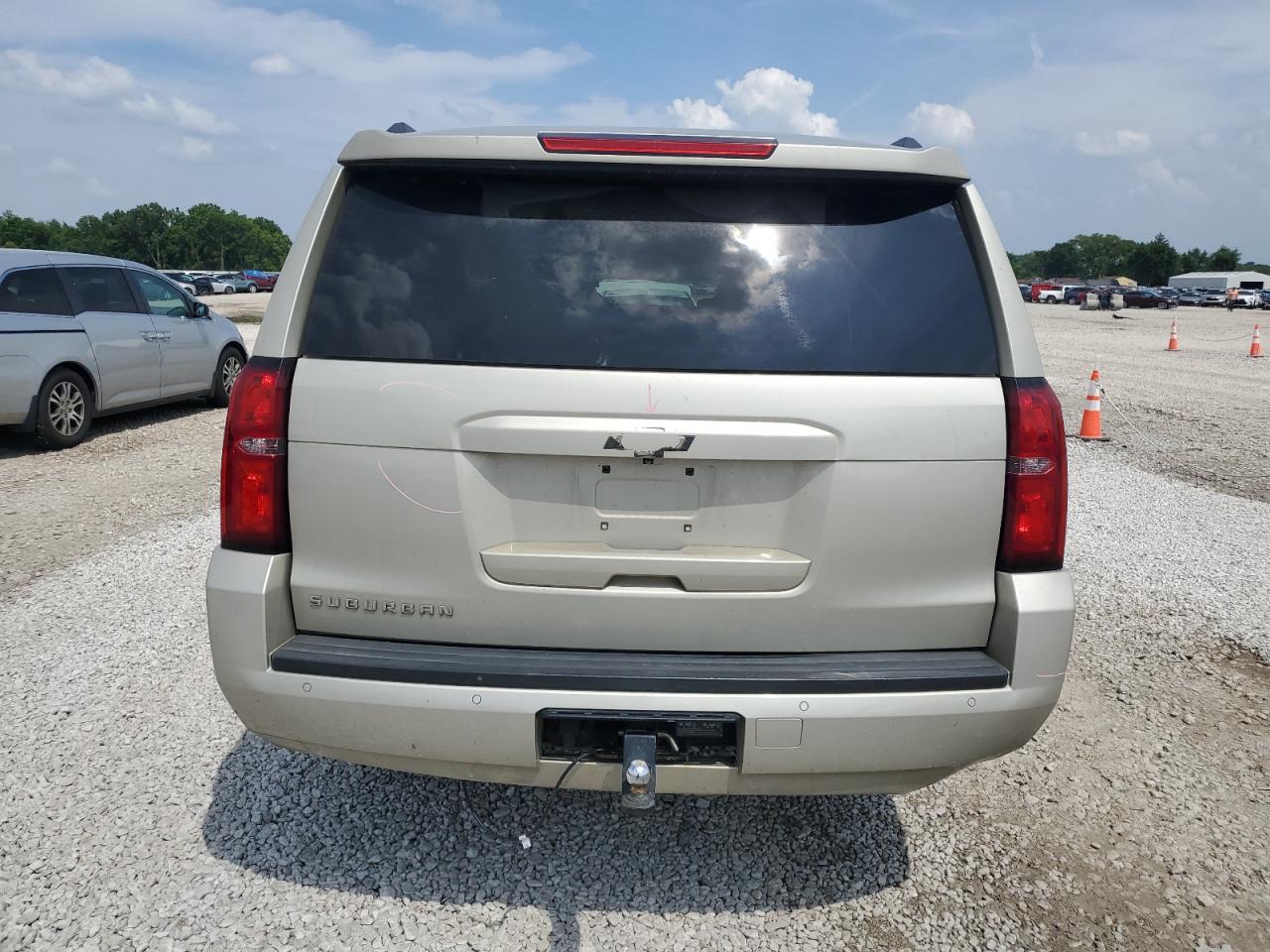 2015 Chevrolet Suburban K1500 Lt VIN: 1GNSKJKC6FR507464 Lot: 64788765