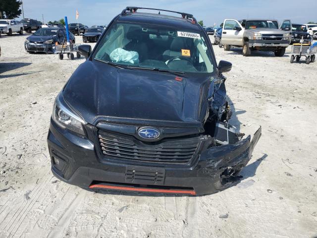  SUBARU FORESTER 2019 Czarny