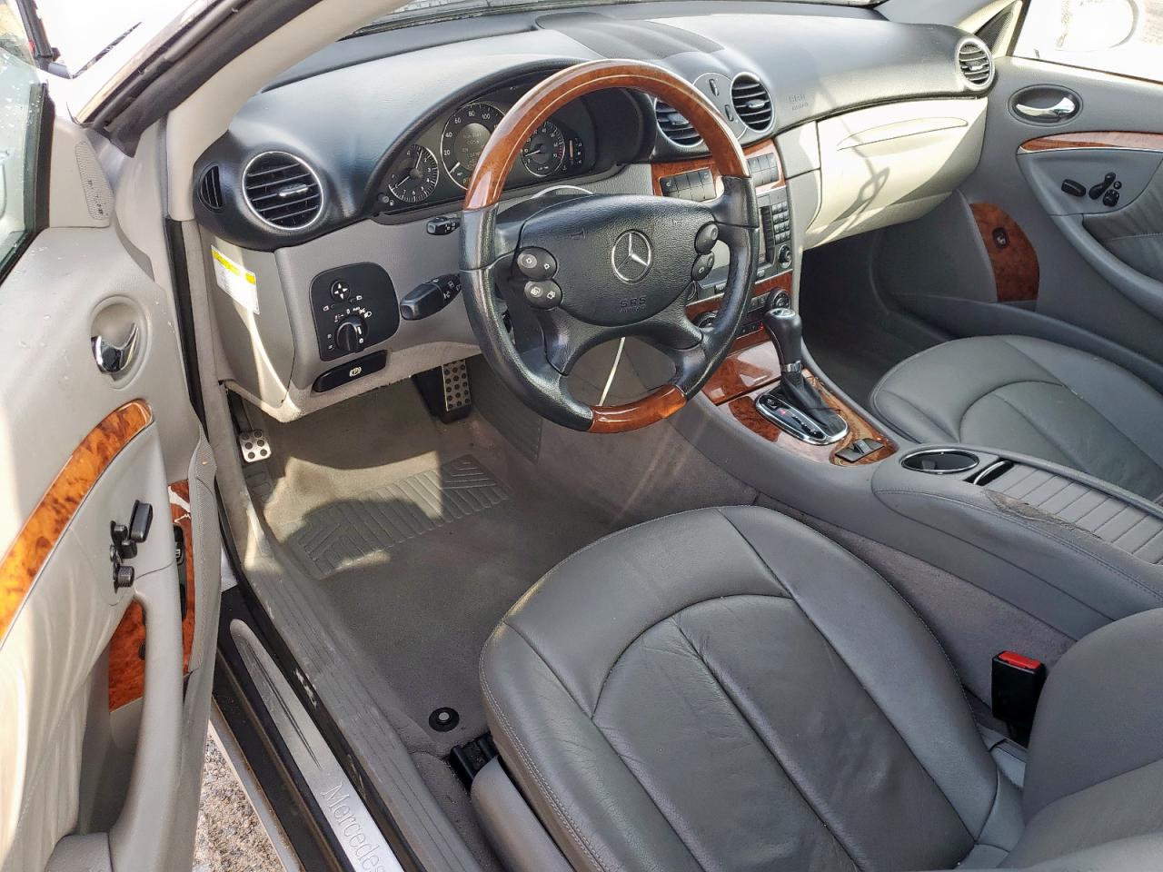 2008 Mercedes-Benz Clk 550 VIN: WDBTK72F88T099063 Lot: 63232045