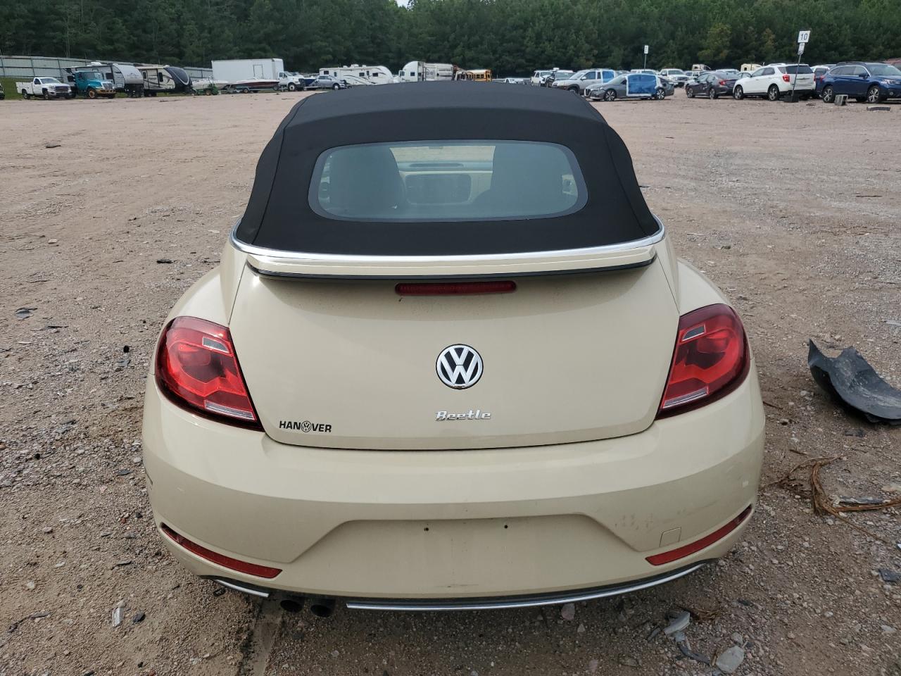 2019 Volkswagen Beetle S VIN: 3VW5DAAT3KM500286 Lot: 63219395