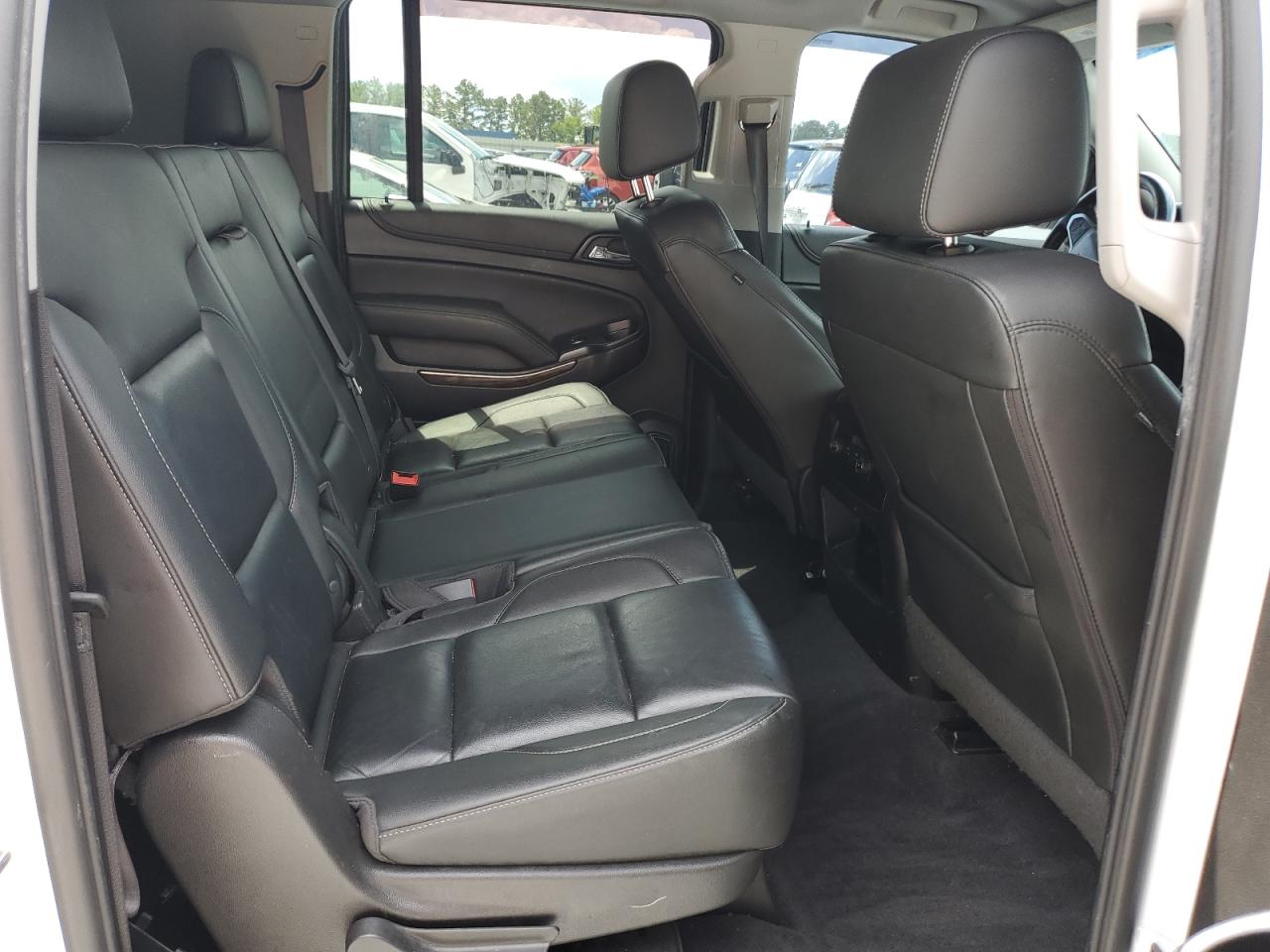 2019 Chevrolet Suburban C1500 Lt VIN: 1GNSCHKC1KR117310 Lot: 64401125