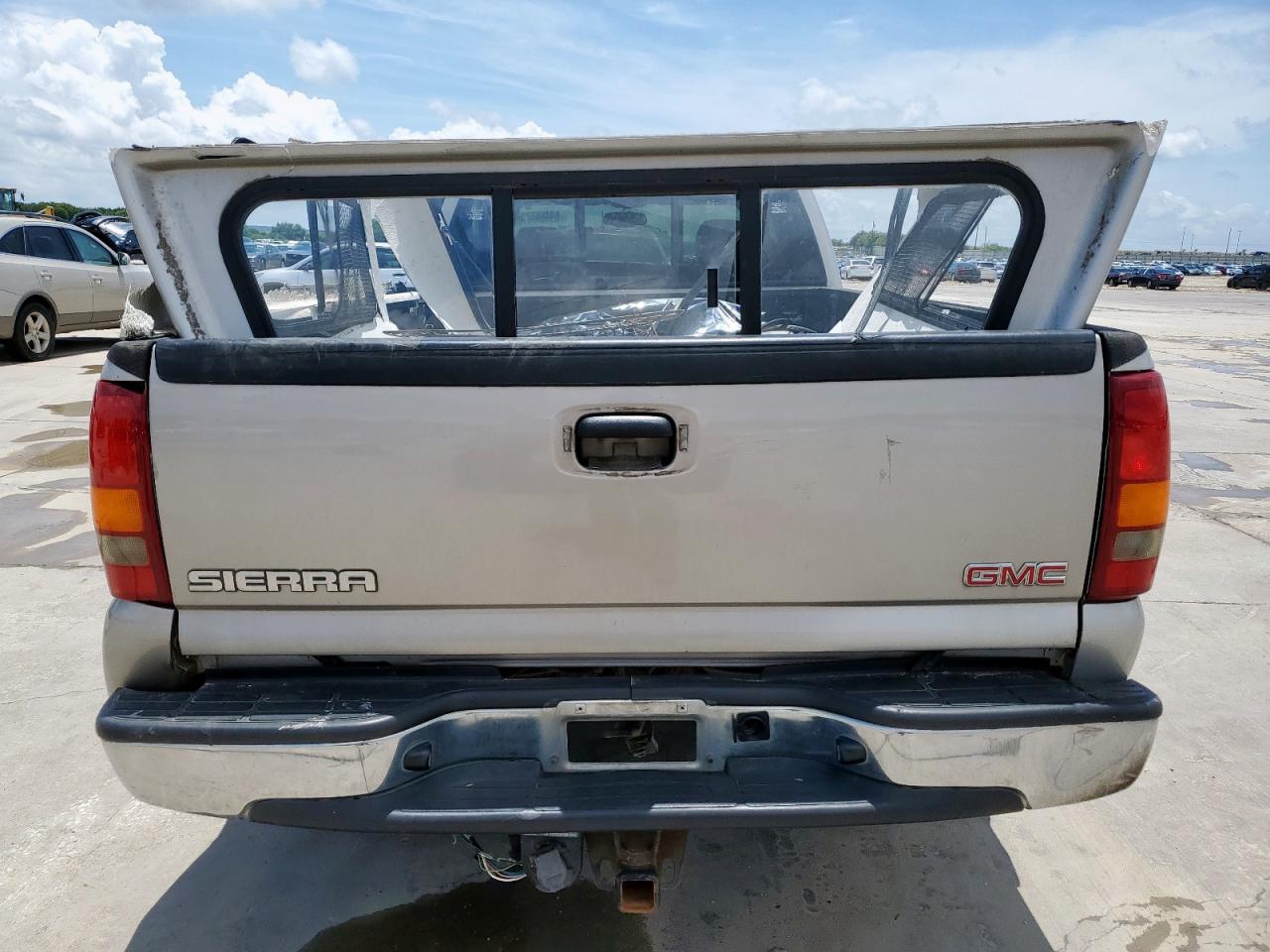 2005 GMC Sierra C2500 Heavy Duty VIN: 1GTHC292X5E198994 Lot: 64486325