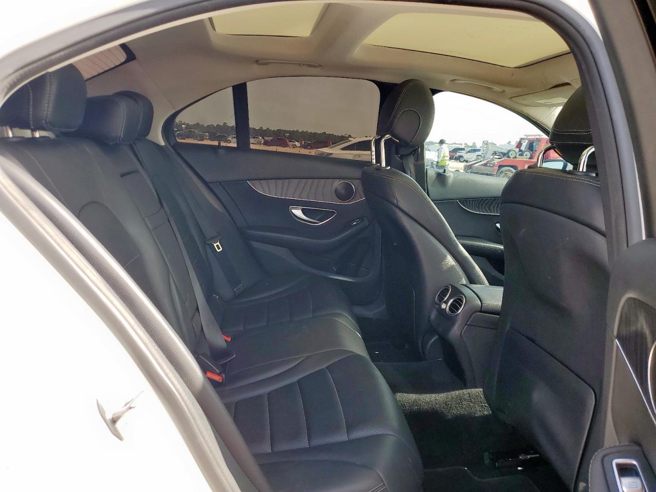 2017 Mercedes-Benz C 300 VIN: 55SWF4JB6HU188437 Lot: 62357995