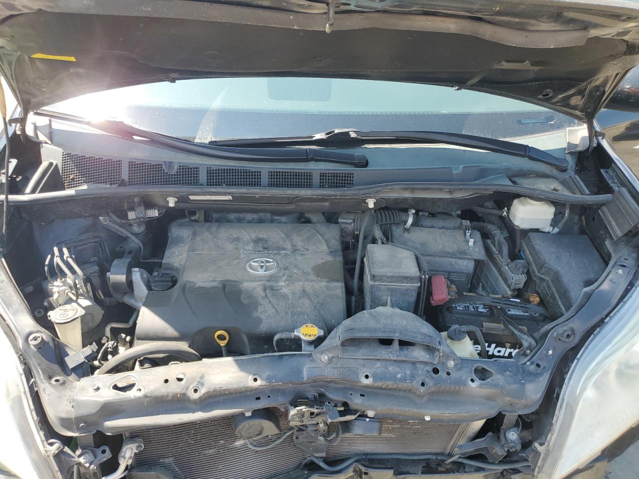 2011 Toyota Sienna Xle VIN: 5TDYK3DC6BS061906 Lot: 64400155