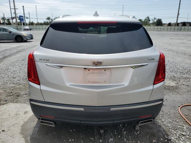  CADILLAC XT5 2018 Серебристый